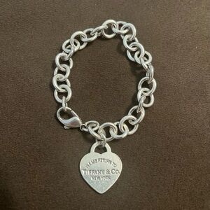 Tiffany & Co. Silver Chain Bracelet with Heart Charm